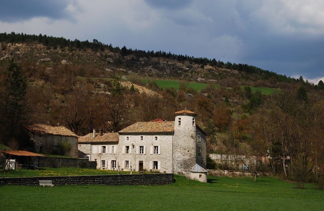 Suite privée dans Chateau du XVIè s. Drôme-Diois