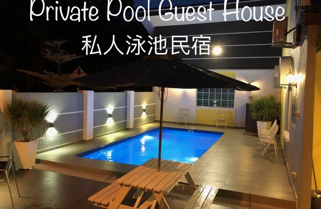 Piscine privée avec jacuzzi