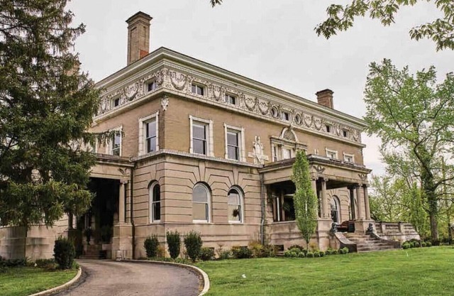 Private Top Floor 4BR Suite at Marion Hall Mansio*