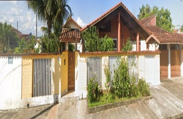 BEACH SPACE - ITANHAÉM/SP. Comfortable outbuilding, complete with barbecue.