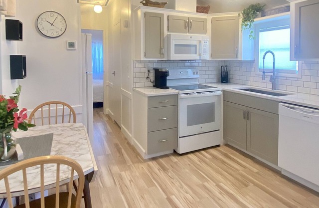 Private Vacation Rental in a top-tier resort in sunny Sarasota, FL