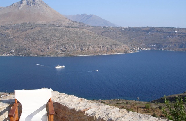 Villa privée avec vue panoramique sur la baie d'Itilo à Mani
