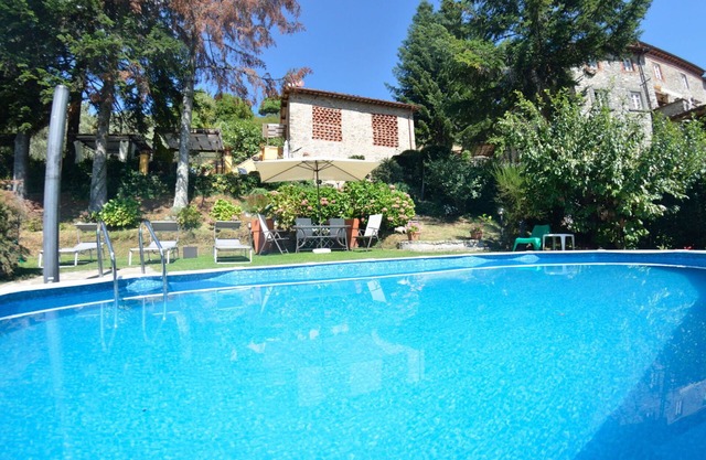 Maison de vacances privée avec bain à remous, climatisation, piscine privée, WIFI, TV, terrasse