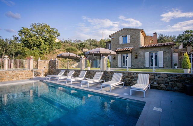 Maison de vacances privée avec WIFI, piscine privée, climatisation, TV, terrasse, près de Cortone