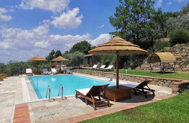 Belle maison de vacances privée avec climatisation, piscine privée, WIFI, TV, près de Cortone