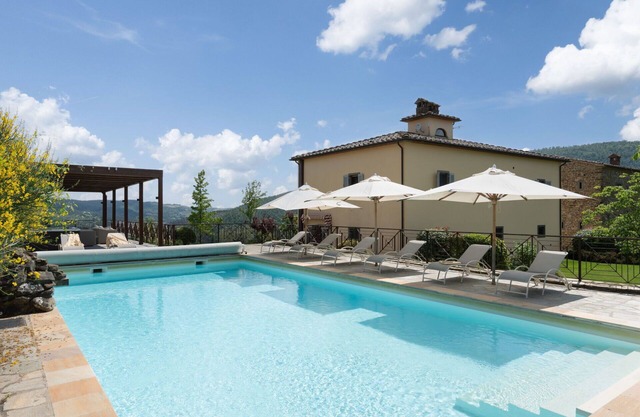 Maison de vacances privée avec climatisation, WIFI, bain à remous, piscine, TV, patio