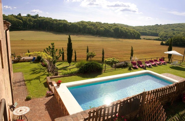 Maison de vacances privée avec climatisation, WIFI, bain à remous, piscine, TV, patio