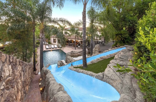 Retreat & Play: Private Water Park, Outdoor Ktchn!