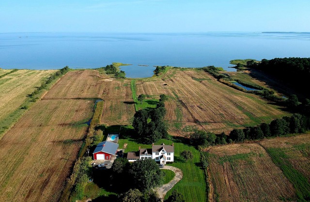 Retraite au bord de l'eau avec piscine située sur l'île de Taylors