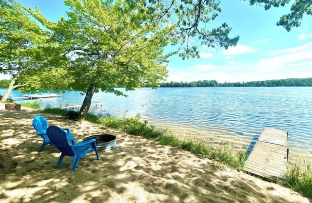 Wailing Loon Cottage: Private beach minutes from downtown Traverse City.