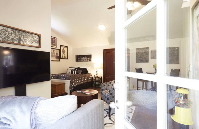 Private Willow Glen Studio Guesthouse