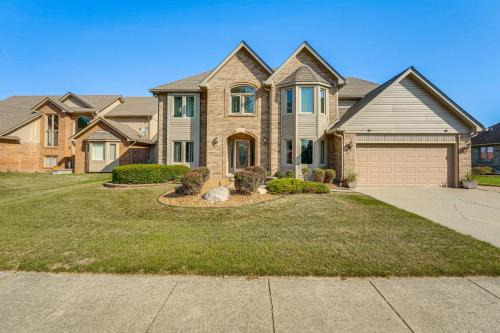 Private Yard with Patio Family Getaway in Macomb