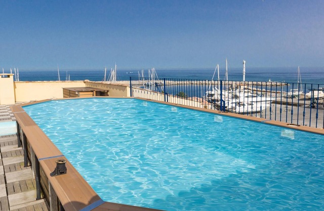 Proche de la plage | Appart Modeste avec Piscine sur le Toit