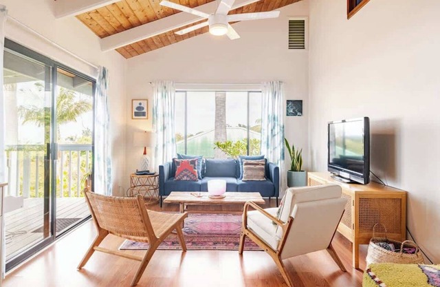 Professional Design: Ocean View: Private Apartment