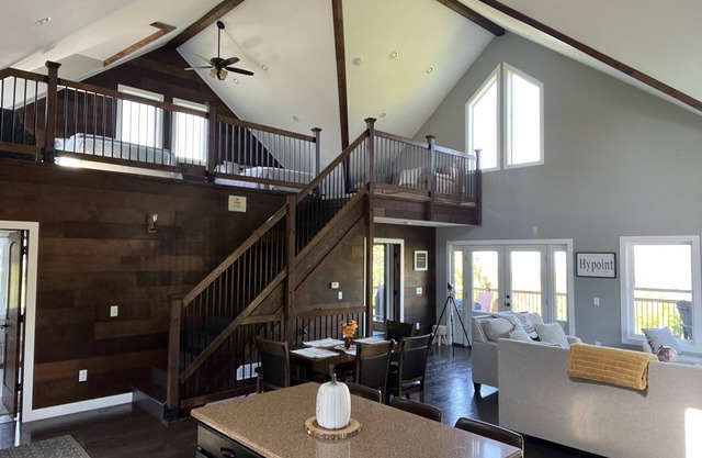 Hypoint Loft vous invite à venir vous détendre et à profiter de la beauté de notre région!