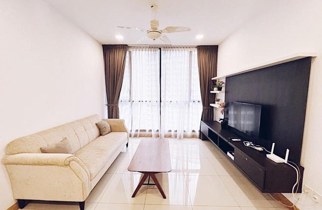 PROMO Connected Train 2 Bedroom ABOVE MALL 9