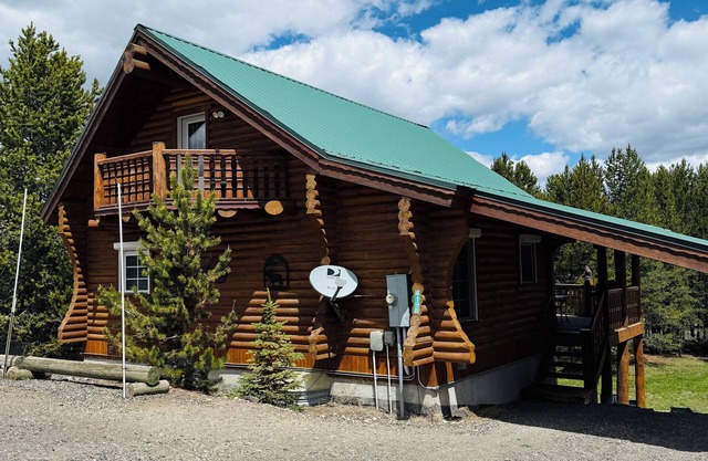 Pronghorn Crossing+20 mins to Yellowstone+WiFi+Hottub