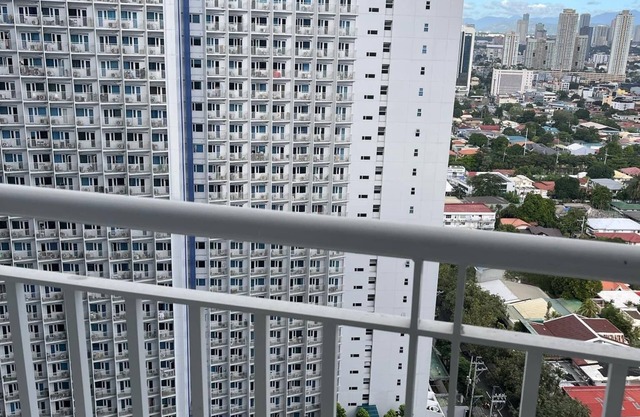 Property near to Trident,Ayala,BGC and Airport and Supermarket & restaurant