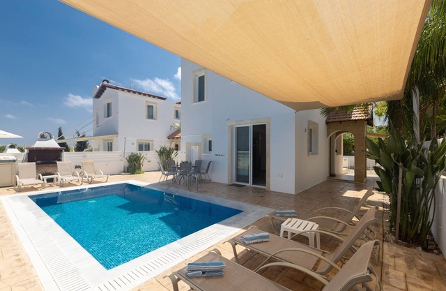 Protaras Katerina Villa KV58 - a villa that sleeps 7 guests in 3 bedrooms