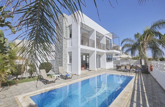 Protaras Villa PE17 - une villa qui peut accueillir 6 personnes dans 3 chambres