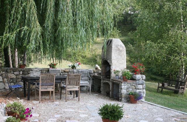 villa provençale avec piscine à Coursegoules auberge près de Vence