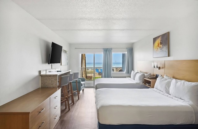 Proximity at its Best! Gulf View, Full Kitchen, Beachfront Property w/ Pool!