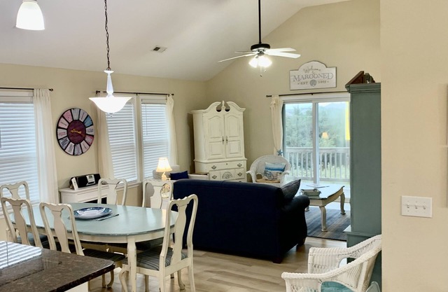 Beachy & Beautiful dans Avon's Kinnakeet Shores 4Br-4 Masters! Outerbanks !!