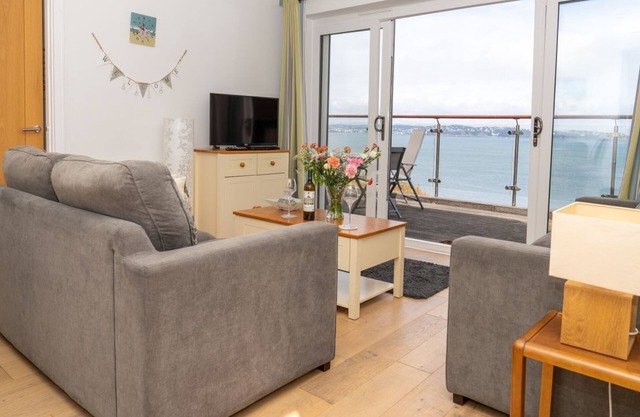 Puffin 4 - The Cove - sleeps 4 guests in 2 bedrooms