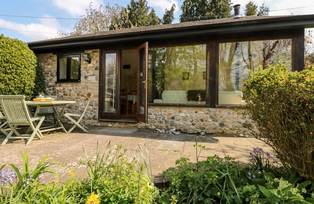 Puffin Cottage, HAWKCHURCH
