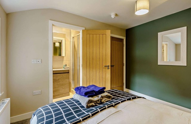 Appartement-Appartement-Salle de bain et douche-Vue sur le canal-Pule Hill