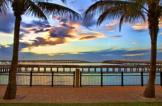 Punta Gorda Isles 3-Bedroom Canalfront Vacation Home with Dock