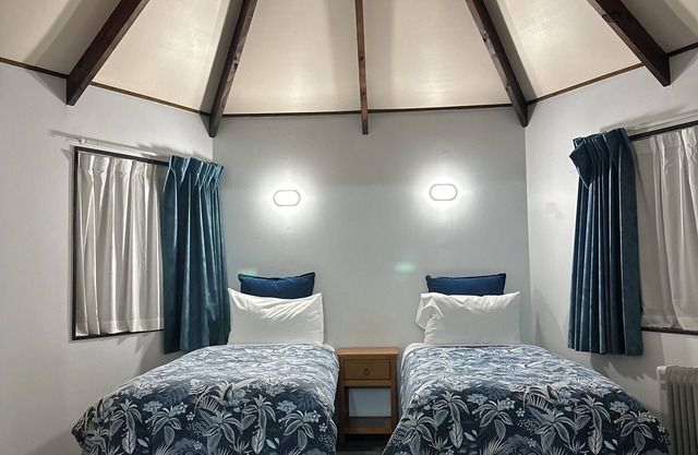 PURE Motel & Guest House