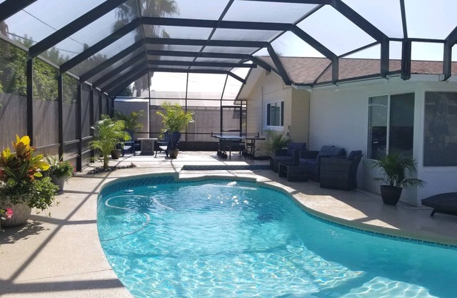 Private 3/2 Oasis Pool Home Steps to Beach & River comprend paddleboard / kayak
