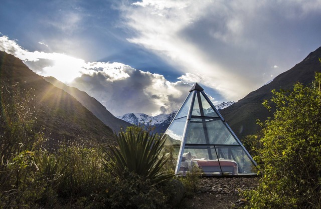 Glass Pyramid vision 360° + Barbecue dinner