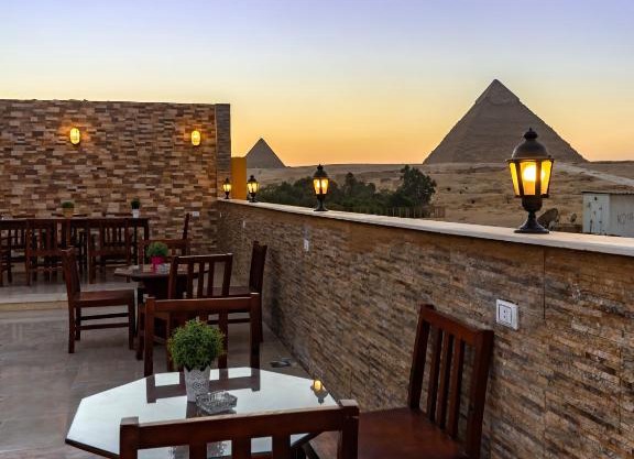 Pyramids Village Inn