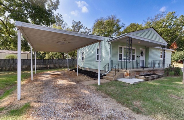 Quaint 2 Bedroom with an Office