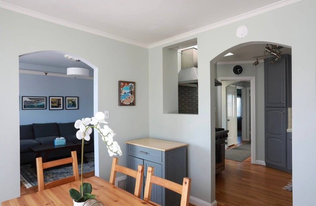 Quaint 2BR/1BA Apt - 7 min walk to Ocean Beach