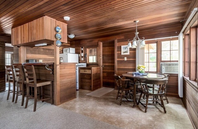Walk to Douglas Beach! 1930 Redwoods Cabin with Screened Porch