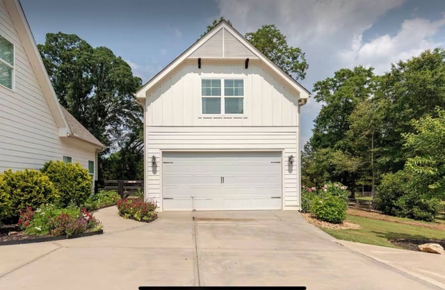 Quaint Carriage House - Minutes from Senoia and Trilith Studios.