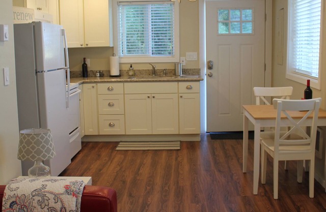 Quintessence Useless Bay Guest House