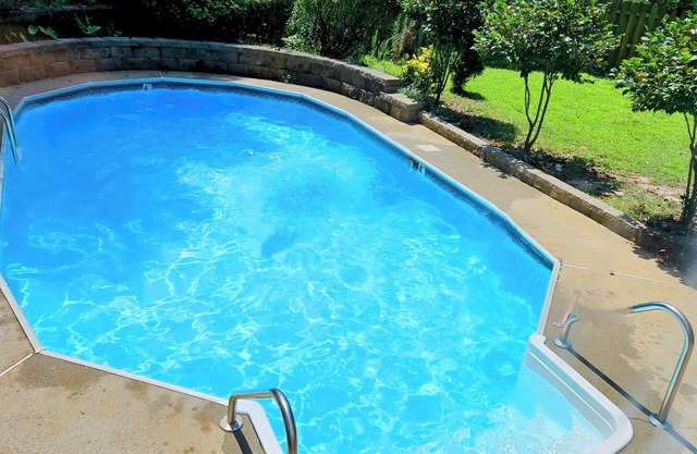 Quaint home w/ Private Pool Near Lake Murray – Ideal for Families and Friends