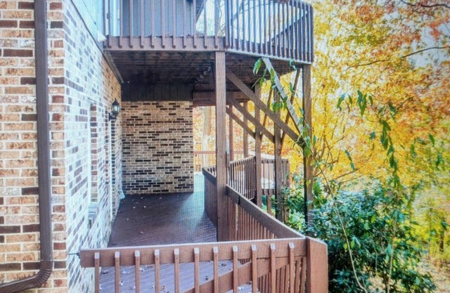 QUAINT TREEHOUSE OASIS
