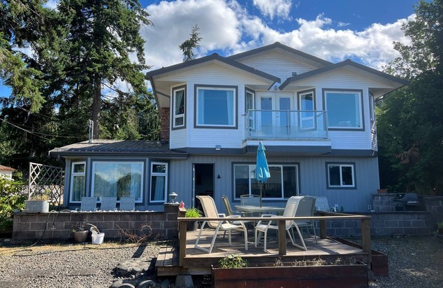 Qualicum Bay Beach House