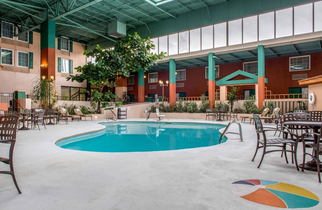 Quality Hotel Conference Center Cincinnati Blue Ash