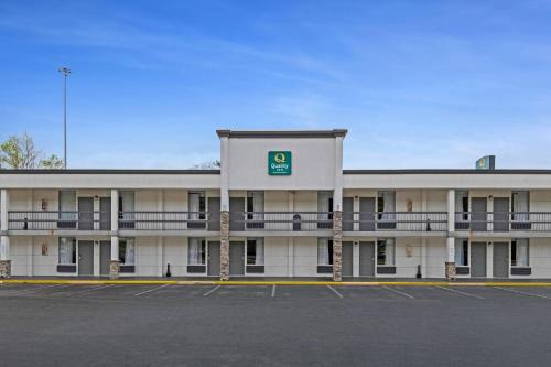 Quality Inn Dalton East