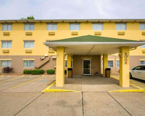 Quality Inn Evansville Eastland Area