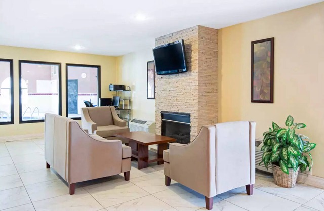 Quality Inn Monee I-57