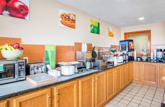 Quality Inn Ottawa near Starved Rock State Park