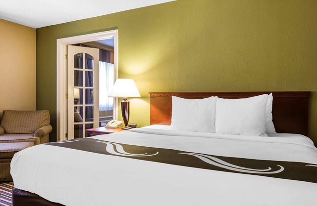 Quality Inn & Suites Columbia I-70