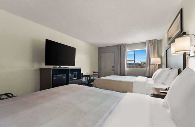 Quality Inn & Suites Dublin